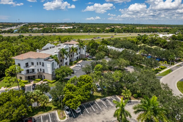 2590 Northbrooke Plaza Dr, Naples, FL à louer - Aérien – Image 2 sur 5