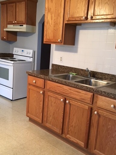 52 Colony St, Bristol, CT à vendre - Photo de l’immeuble – Image 2 sur 25