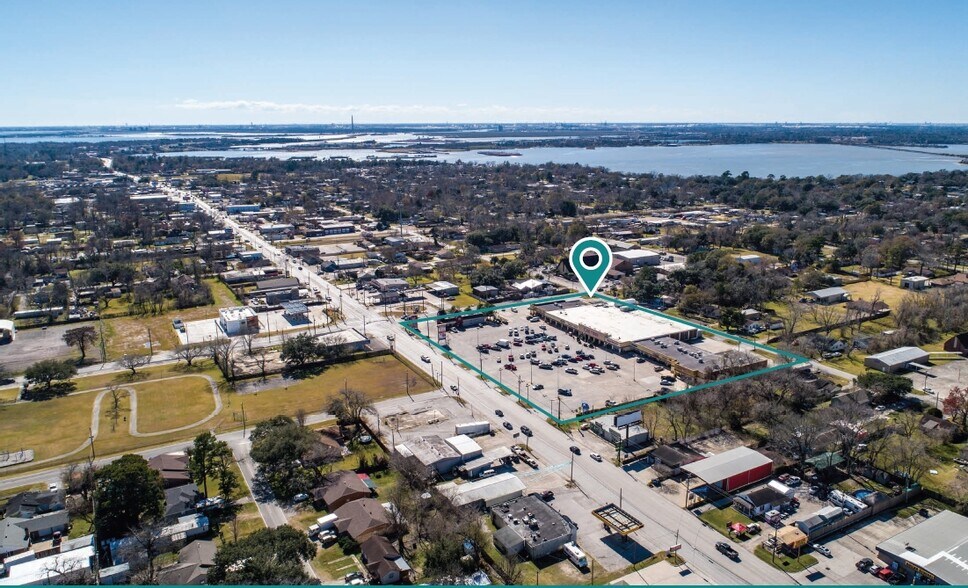 302 N Main St, Highlands, TX à louer - Aérien – Image 3 sur 4