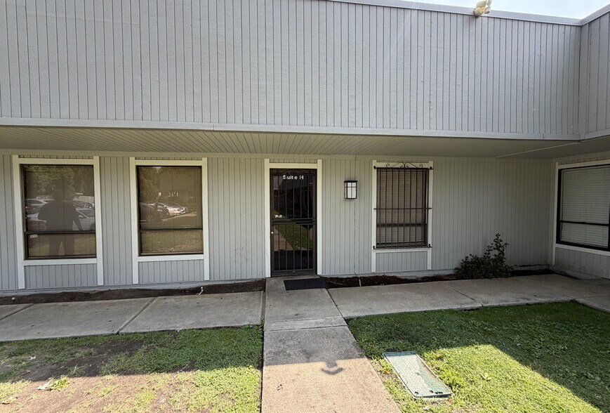 6702 Inglewood Ave, Stockton, CA à louer - Photo de l’immeuble – Image 2 sur 7
