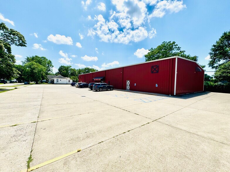 2509 S 1st St, Terre Haute, IN à vendre - Photo de l’immeuble – Image 2 sur 39