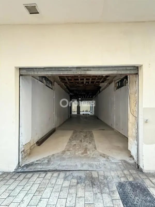 Local commercial dans Marseille à louer Photo intérieure– Image 1 sur 13