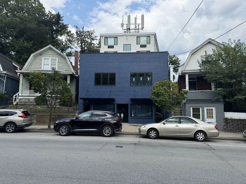 3152 Linwood Ave, Cincinnati, OH à louer - Photo de l’immeuble – Image 1 sur 4