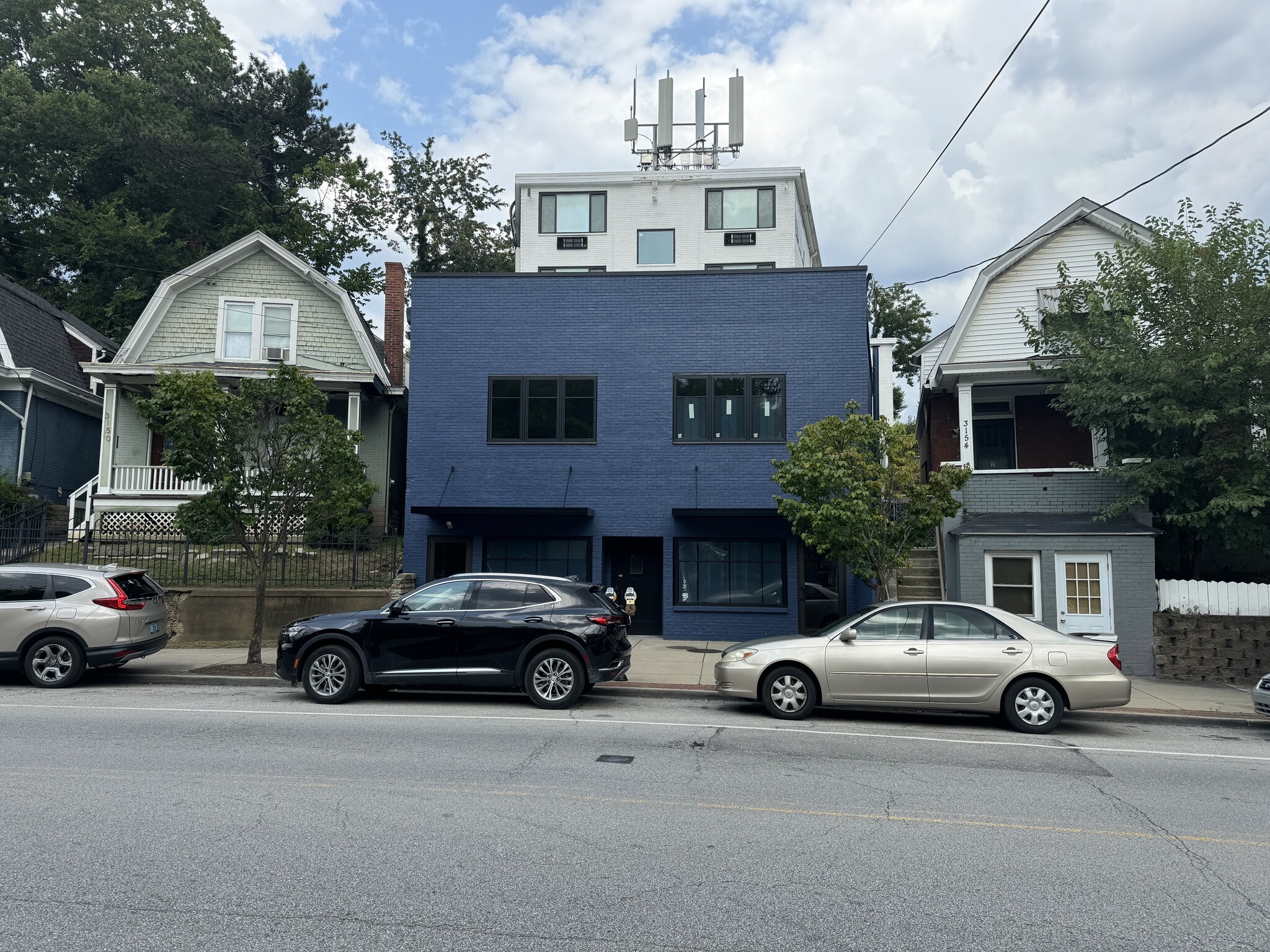 3152 Linwood Ave, Cincinnati, OH à louer Photo de l’immeuble– Image 1 sur 5