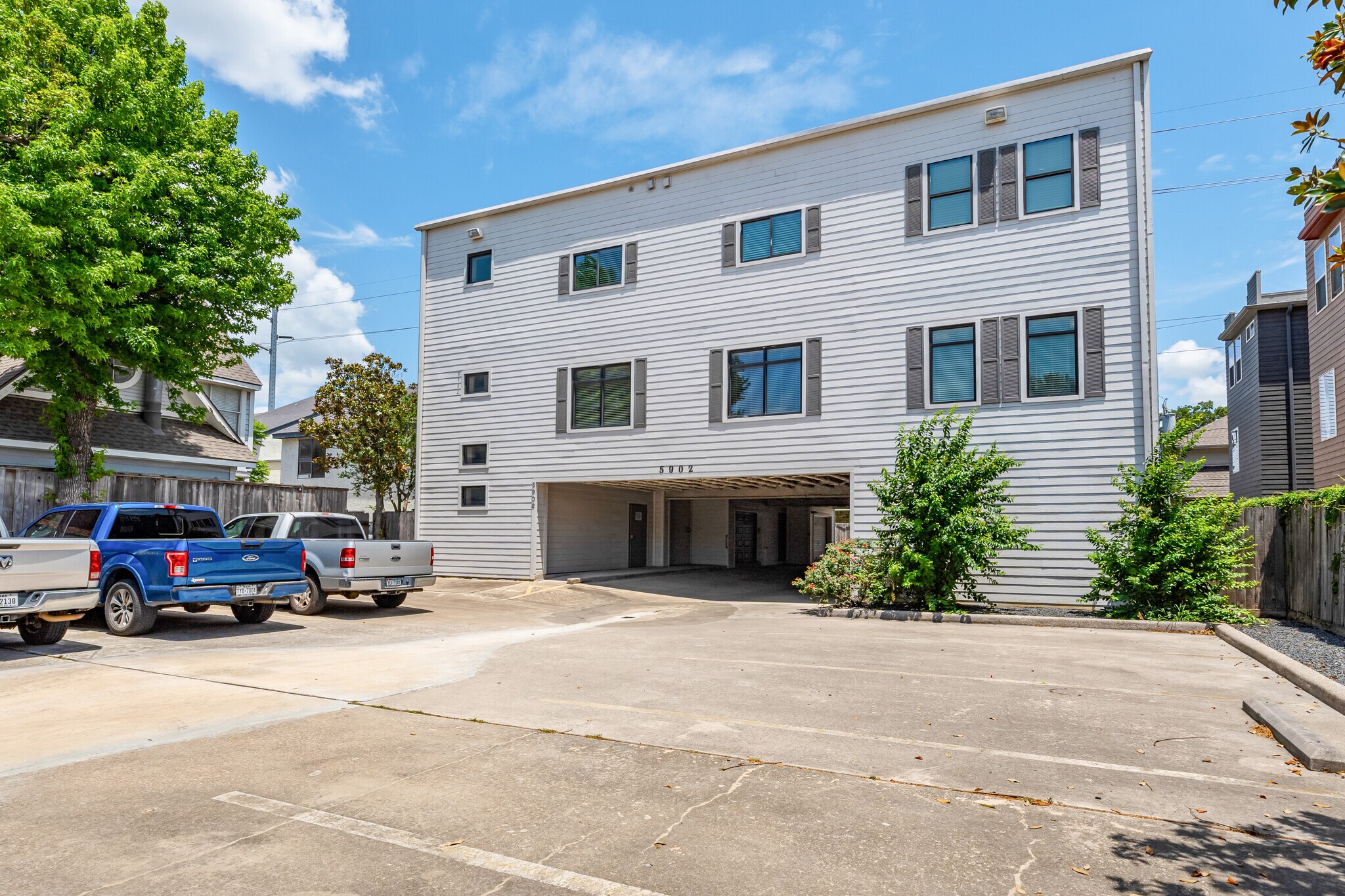 5902 Winsome Ln, Houston, TX à vendre Photo principale– Image 1 sur 25