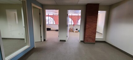 333 High St NE, Salem, OR à louer Photo intérieure– Image 2 sur 16