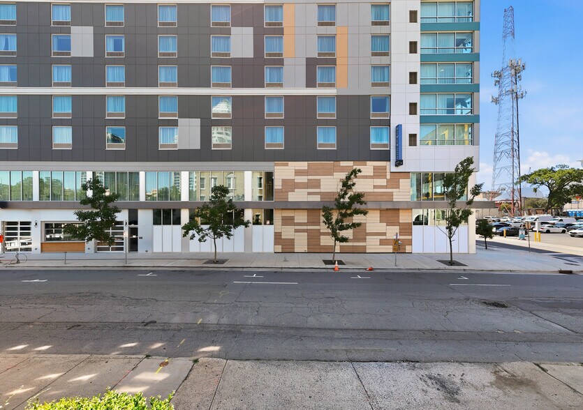 508 N College St, Charlotte, NC à louer - Photo de l’immeuble – Image 3 sur 13