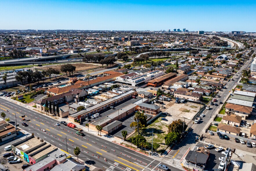 11111 S Prairie Ave, Inglewood, CA à louer - Photo de l’immeuble – Image 3 sur 6