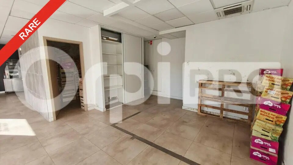 Local commercial dans Orsay à louer - Photo intérieure – Image 2 sur 7