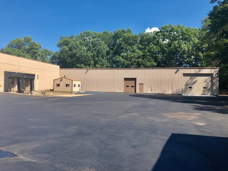100 Anchor Rd, Michigan City, IN à vendre - Photo de l’immeuble – Image 3 sur 10
