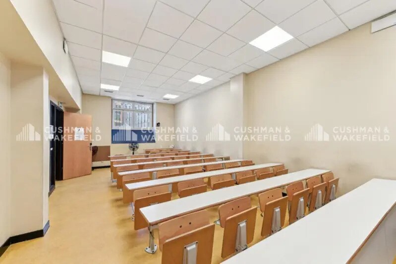 11 Rue Pierre Dupont, Paris à louer - Photo intérieure – Image 3 sur 10