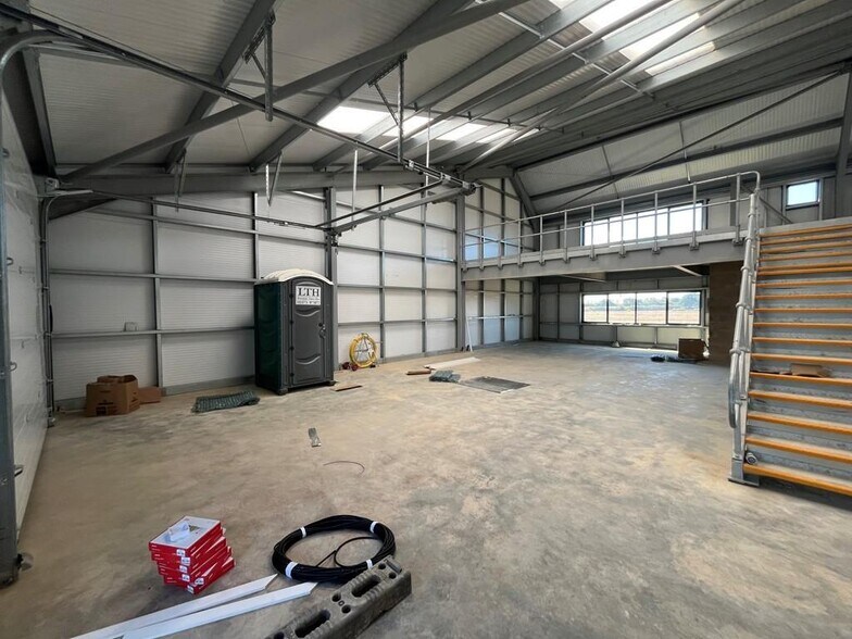 Colchester Rd, Heybridge à vendre - Photo de l’immeuble – Image 3 sur 12