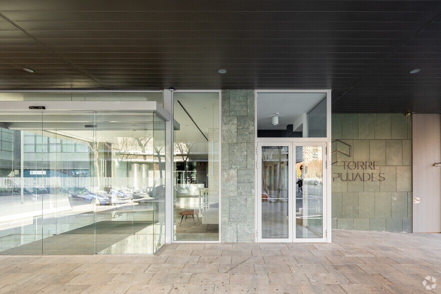 Carrer De Provençals, 41, Barcelone, Barcelona à louer - Photo de l’immeuble – Image 3 sur 4