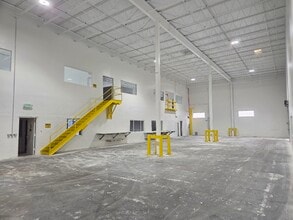 3443 NW 107th St, Miami, FL à louer Photo intérieure– Image 1 sur 23