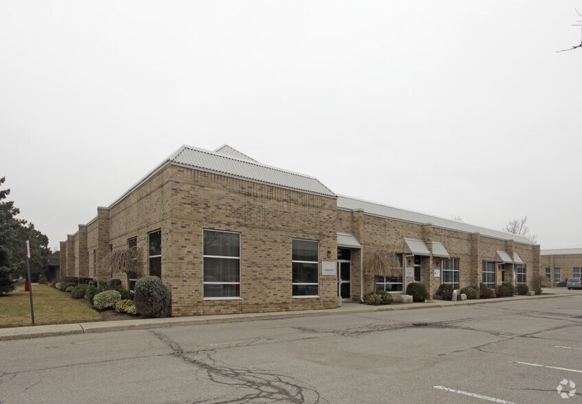 7490-7498 Bath Rd, Mississauga, ON à louer - Photo de l’immeuble – Image 2 sur 4