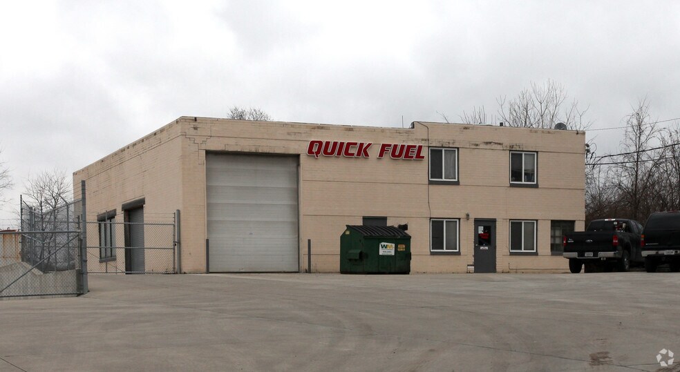 444 W Troy Ave, Indianapolis, IN à louer - Photo principale – Image 2 sur 14