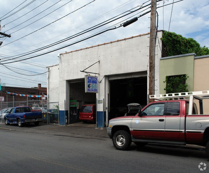 335-337 Jefferson St, Newark, NJ à vendre - Photo de l’immeuble – Image 2 sur 2