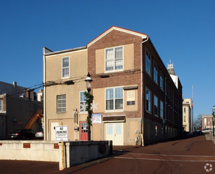 8-10 E Court St, Doylestown, PA à vendre - Photo de l’immeuble – Image 3 sur 6