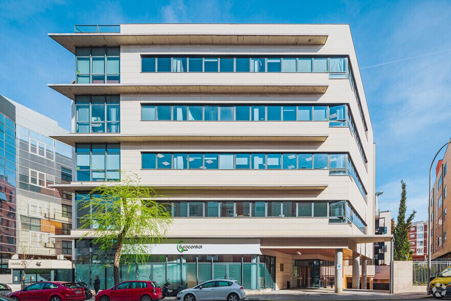 Calle de Cronos, 20, Madrid, Madrid à vendre - Photo principale – Image 1 sur 3