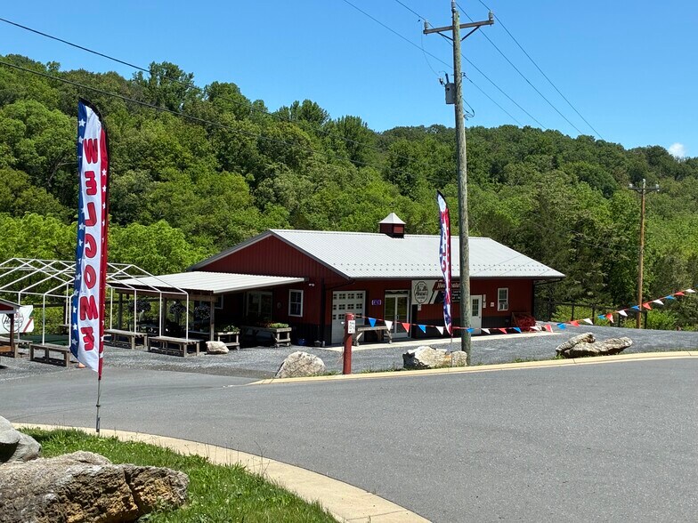 885 Stonewall Jackson Hwy, Bentonville, VA à louer - Photo de l’immeuble – Image 2 sur 15