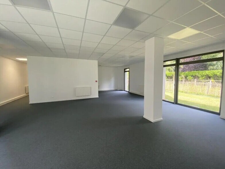 Bureau dans Bihorel à louer - Photo intérieure – Image 1 sur 4