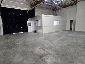 11800 Sheldon St, Sun Valley, CA à louer Photo intérieure– Image 2 sur 9