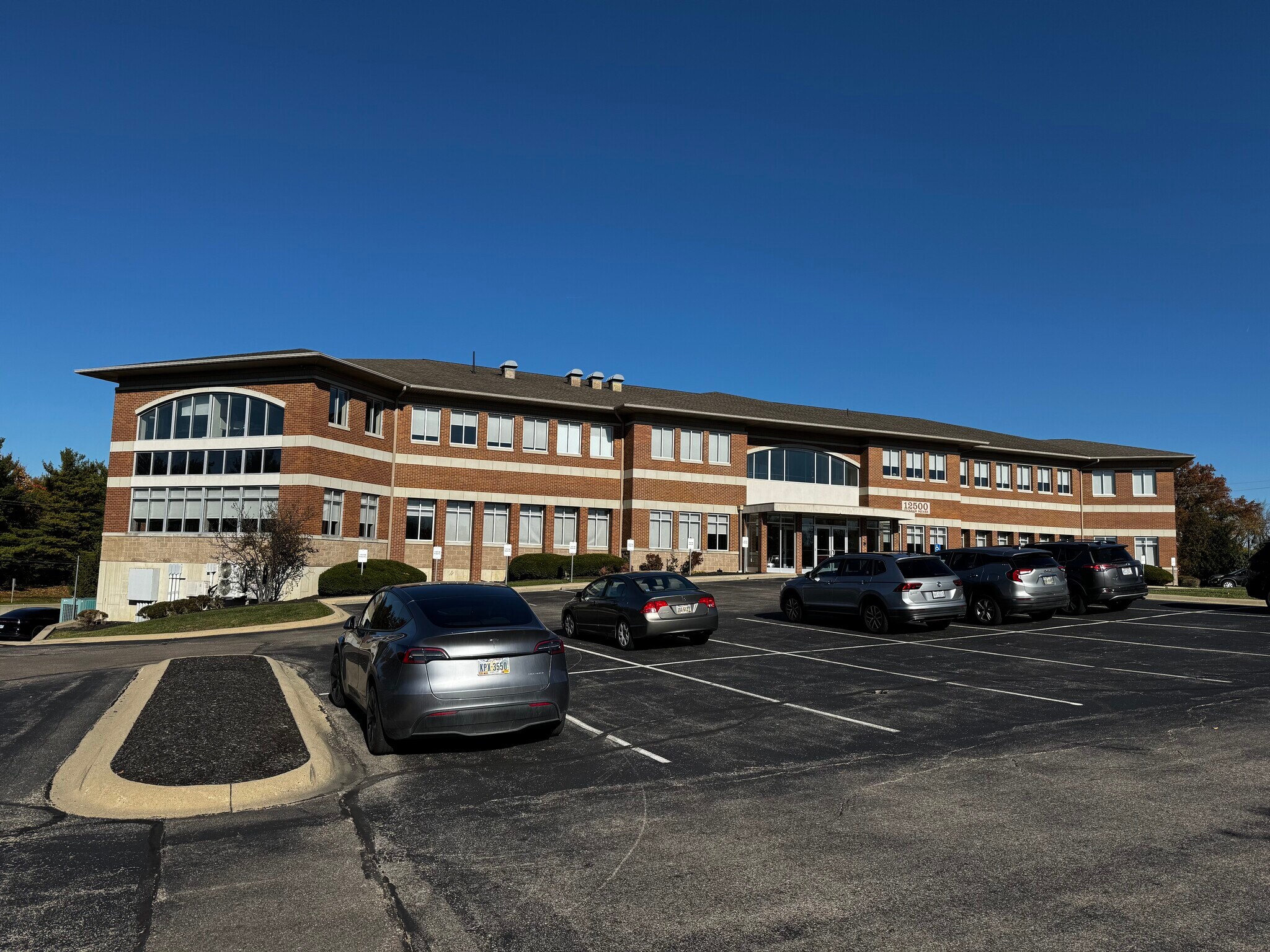 12500 Reed Hartman Hwy, Cincinnati, OH à louer Photo de l’immeuble– Image 1 sur 17