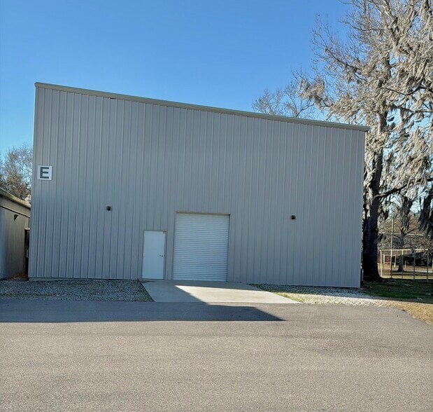 2501 E President St, Savannah, GA à louer - Photo de l’immeuble – Image 3 sur 11