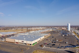 150 S Kennedy Dr, Carpentersville, IL - Vue aérienne  vue de carte - Image1