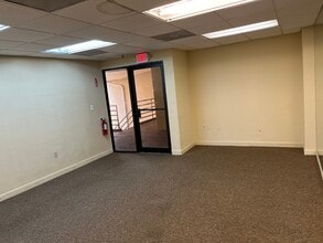 12995 S Cleveland Ave, Fort Myers, FL à louer Photo intérieure– Image 2 sur 8