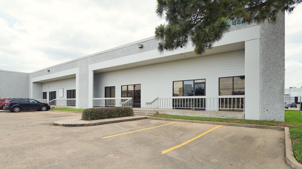 4444-4464 W 12th St, Houston, TX à louer - Photo de l’immeuble – Image 2 sur 52