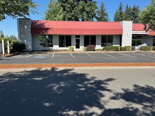 8750 SW Citizens Dr, Wilsonville, OR à louer - Photo de l’immeuble – Image 2 sur 4