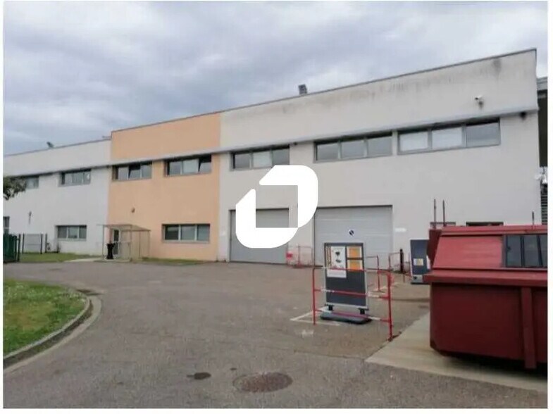 50 Rue Jean Zay, Saint-Priest à louer - Photo de l’immeuble – Image 2 sur 22