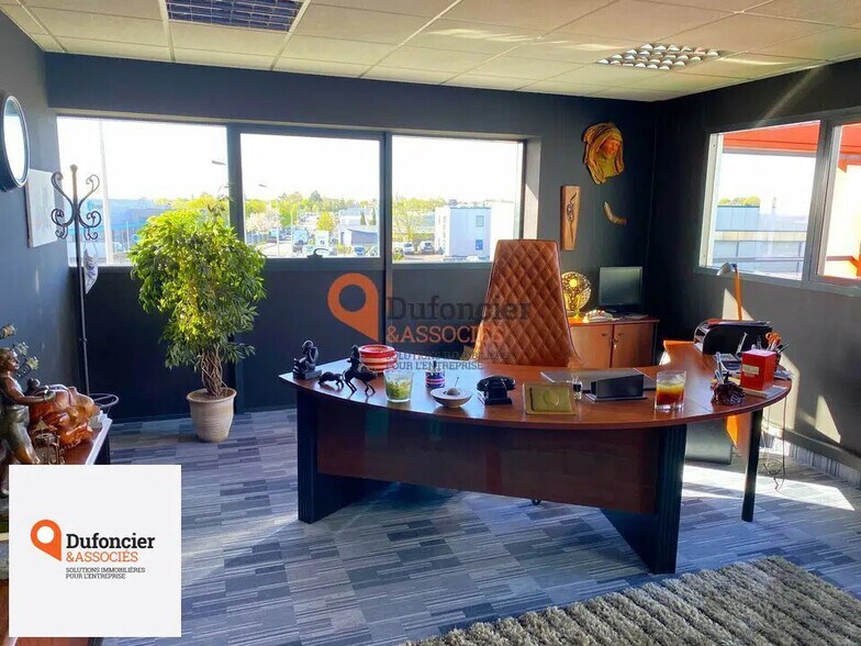 Bureau dans Poitiers à louer - Photo de l’immeuble – Image 2 sur 17