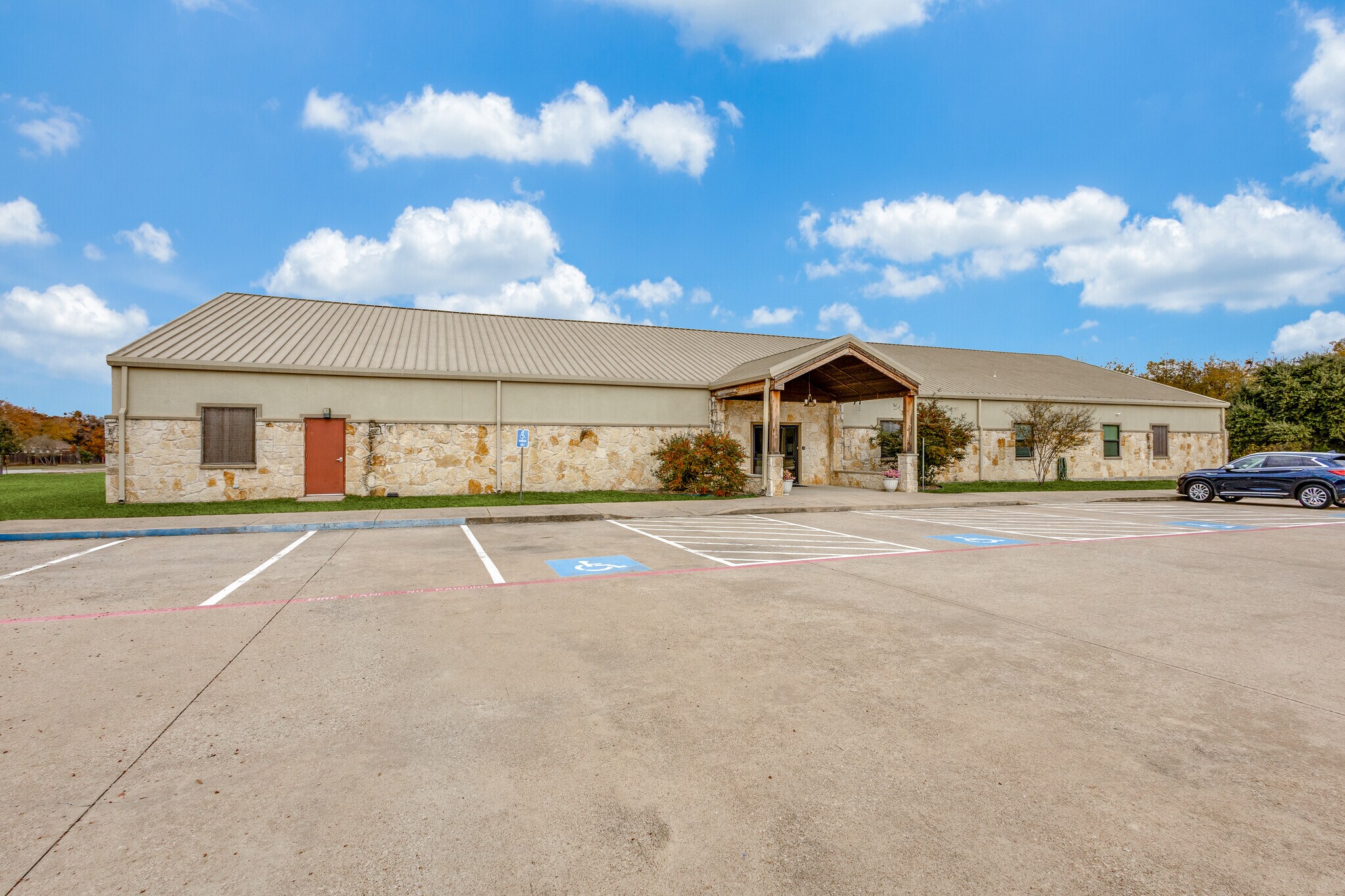 2120 S Garden Ridge Blvd, Flower Mound, TX à vendre Photo de l’immeuble– Image 1 sur 27