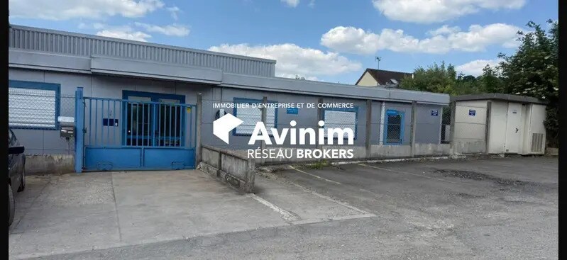 Local d'activités dans Presles à vendre - Photo de l’immeuble – Image 2 sur 9