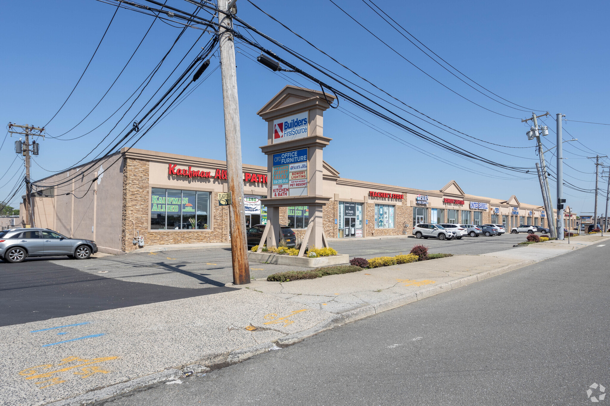 1200-1220 Route 110, East Farmingdale, NY à louer Photo de l’immeuble– Image 1 sur 12