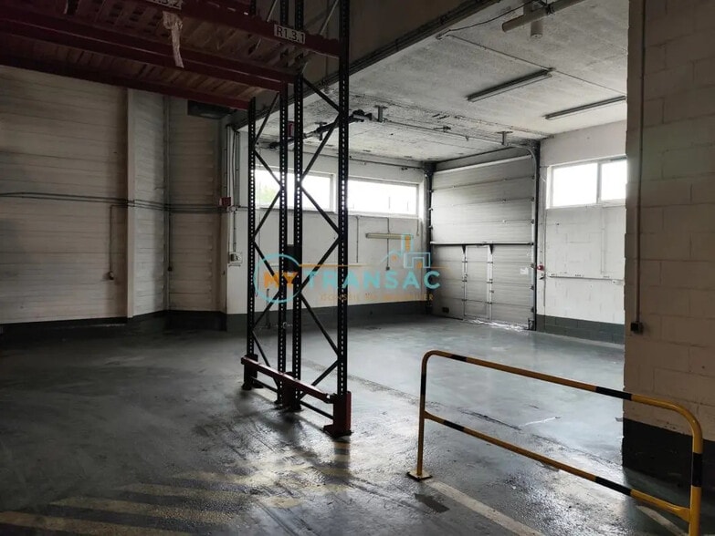 Local d’activités dans Bonneuil-sur-Marne à louer - Photo intérieure – Image 2 sur 11