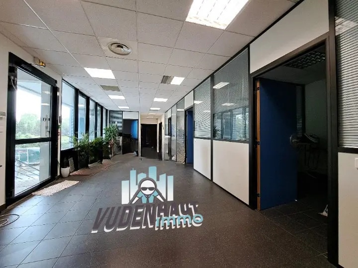 Local d'activités dans Muret à vendre - Photo de l’immeuble – Image 1 sur 18