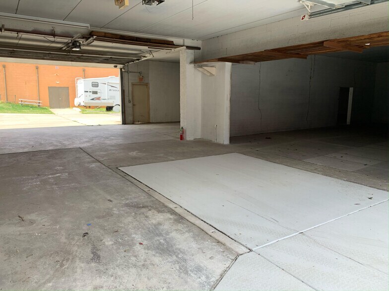1025 N Black Horse Pike, Runnemede, NJ à louer - Photo intérieure – Image 3 sur 3