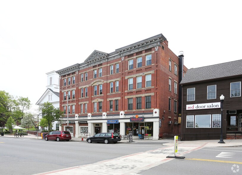 63-71 S Pleasant St, Amherst, MA à louer - Photo de l’immeuble – Image 2 sur 4