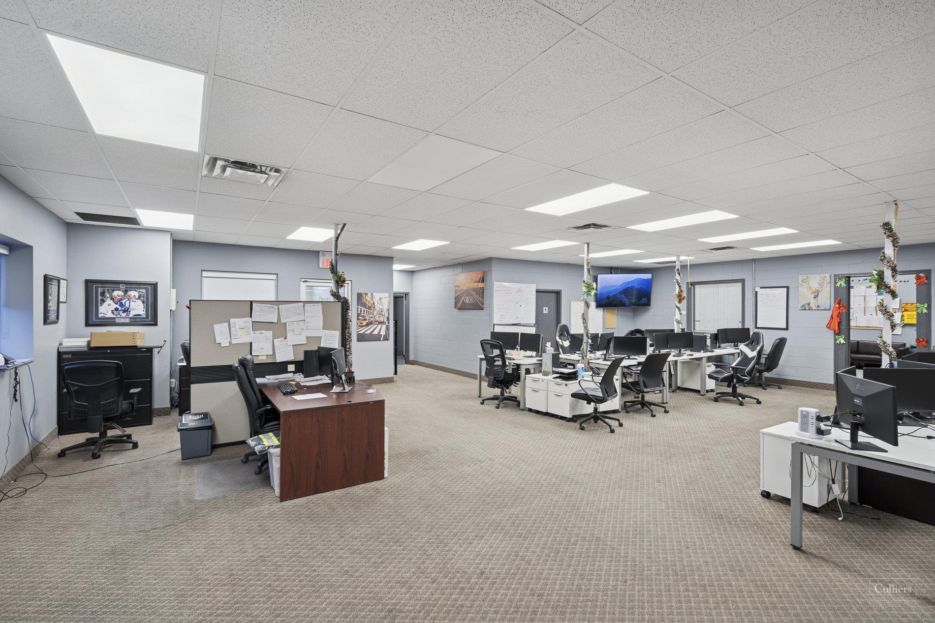 5425 Dixie Rd, Mississauga, ON à louer Photo intérieure– Image 1 sur 3