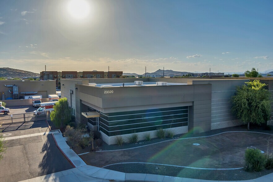 23320 N 18th Dr, Phoenix, AZ à vendre - Photo de l’immeuble – Image 2 sur 27
