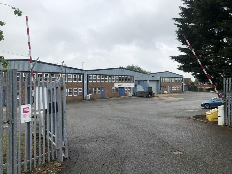 1 Cavalry Hl, Weedon à louer - Photo de l’immeuble – Image 3 sur 4