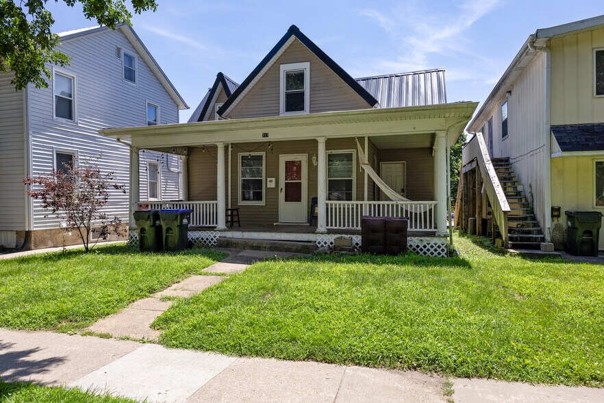 717 E Jefferson St, Iowa City, IA à vendre - Photo de l’immeuble – Image 2 sur 5