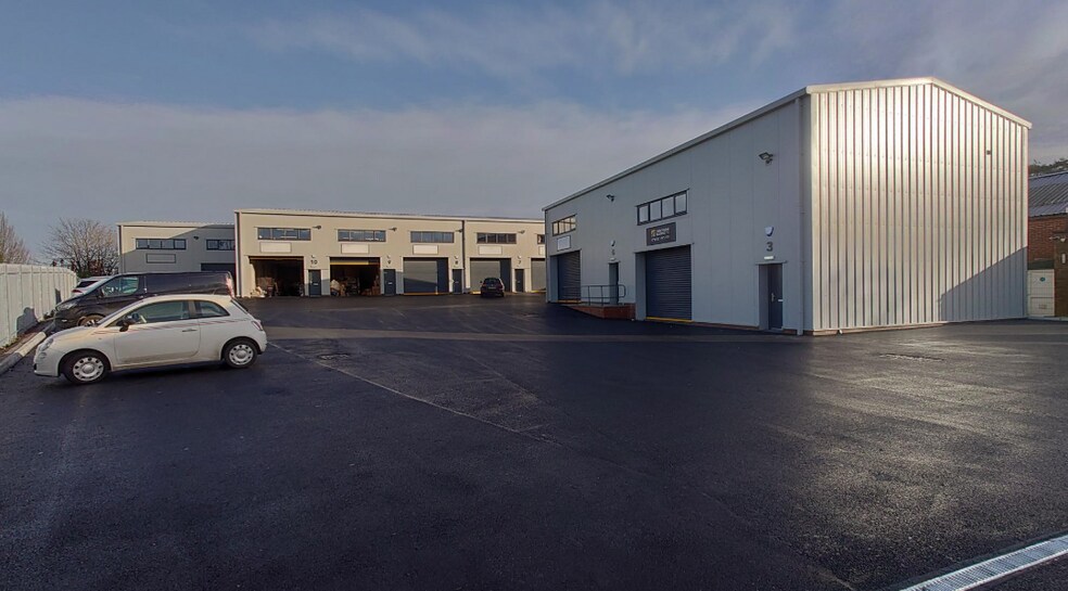 27 Withyfold Dr, Macclesfield à louer - Photo de l’immeuble – Image 3 sur 3