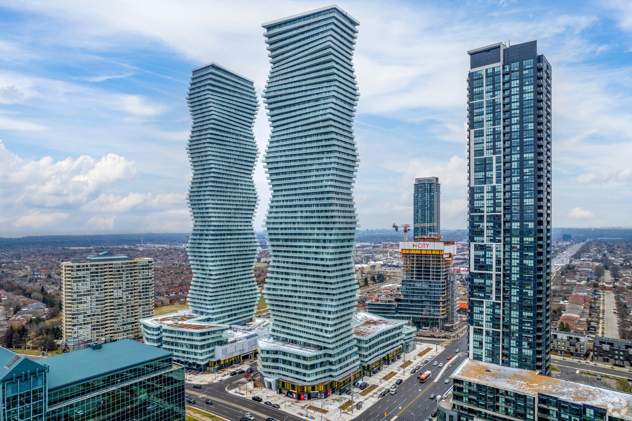 M City 1, Mississauga, ON à louer Photo de l’immeuble– Image 1 sur 6