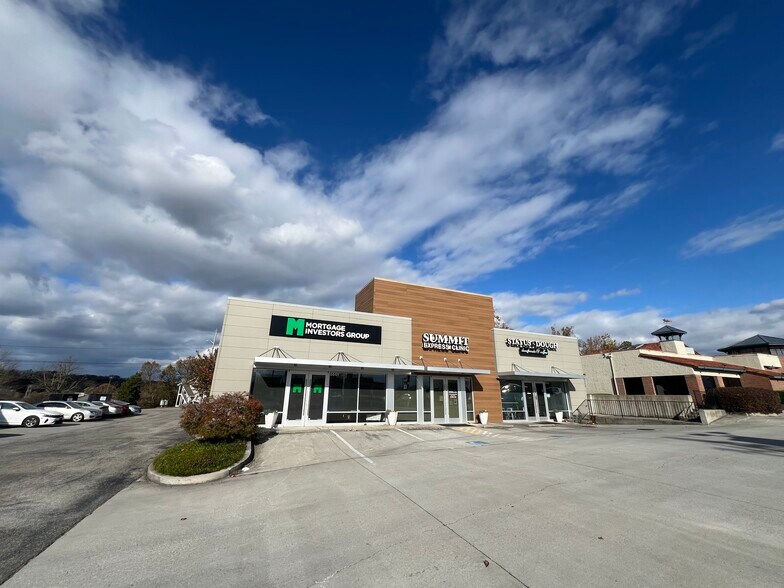 6601 Kingston Pike, Knoxville, TN à louer - Photo de l’immeuble – Image 2 sur 15