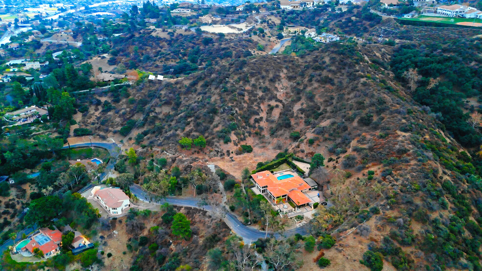 520 Haverstock Rd, La Canada Flintridge, CA à vendre - Photo de l’immeuble – Image 2 sur 12