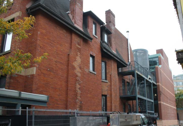 30A Hazelton Ave, Toronto, ON à louer - Photo principale – Image 1 sur 1